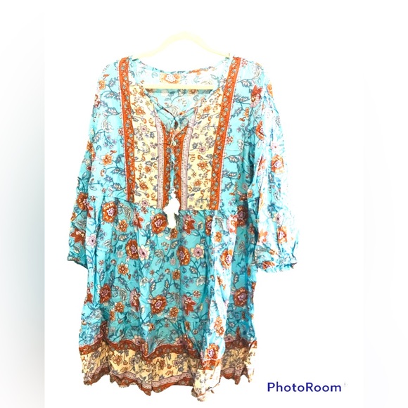 Dresses & Skirts - Flowing shift dress , not sheer